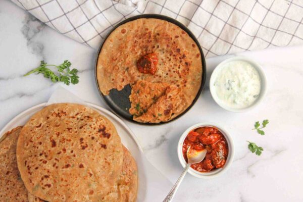 Aalu Paratha (Raita+Achar)