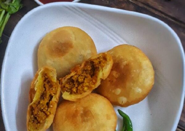 Kachori Moong Dal (2 Pcs)