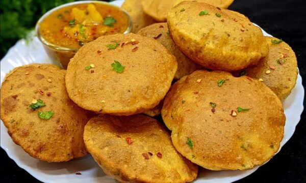 Kachori Urad Dal (2 Pcs)